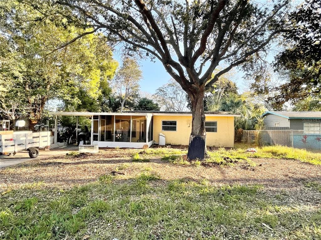 1353 MARY L ROAD CLEARWATER, FL 33755