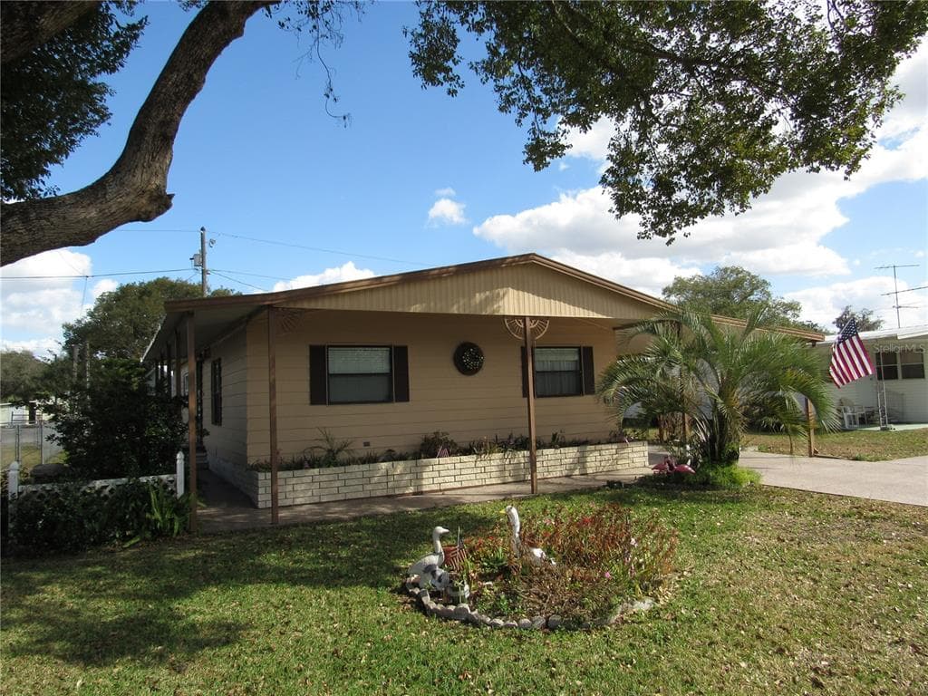5152 BETMAR DRIVE ZEPHYRHILLS, FL 33542