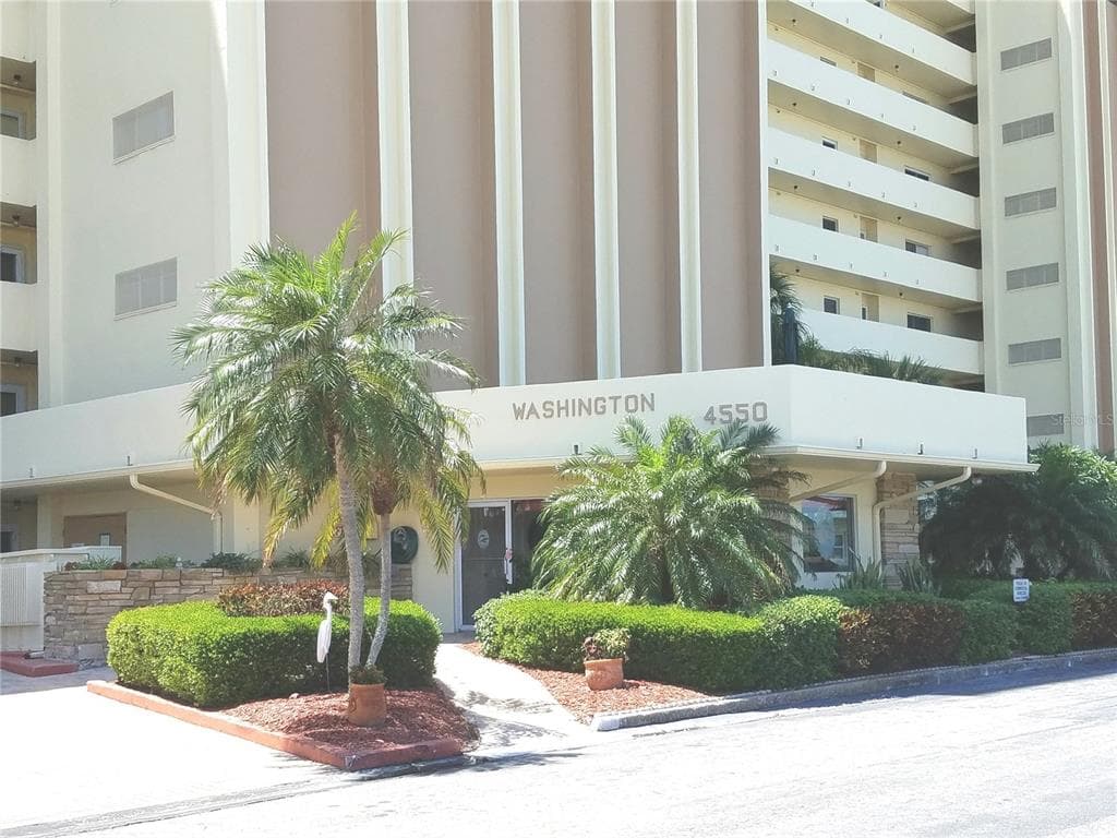 4550 COVE CIRCLE UNIT 802 ST PETERSBURG, FL 33708