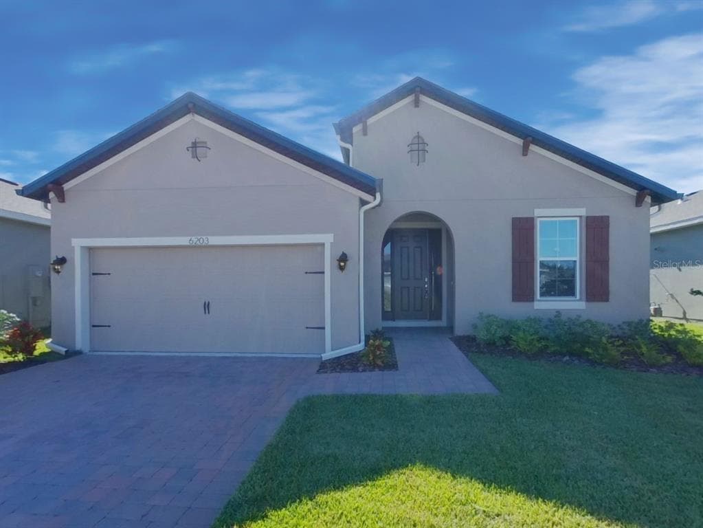6203 SEA AIR DRIVE