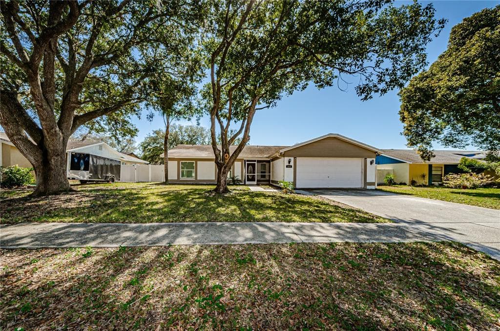 815 REGAL PALM COURT