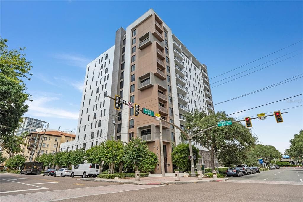 199 DALI BOULEVARD UNIT 902