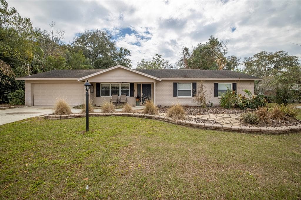 111 JULIE LANE BRANDON, FL 33511
