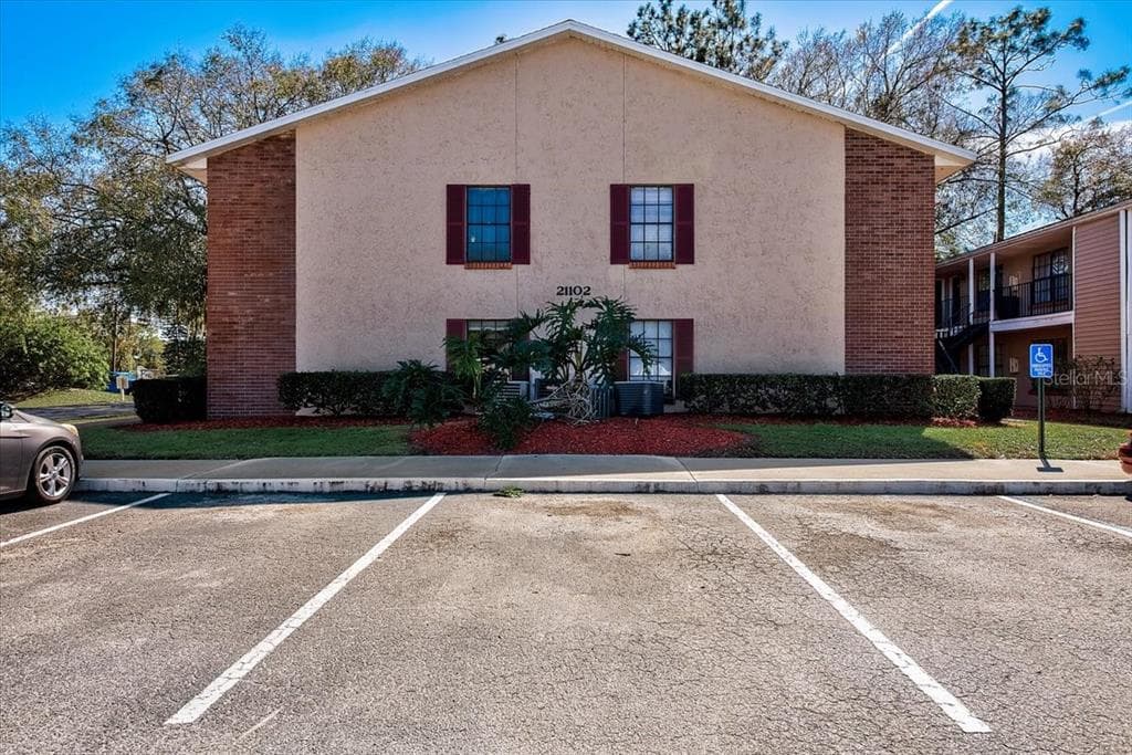 21102 VOYAGER UNIT E1 LAND O LAKES, FL 34638