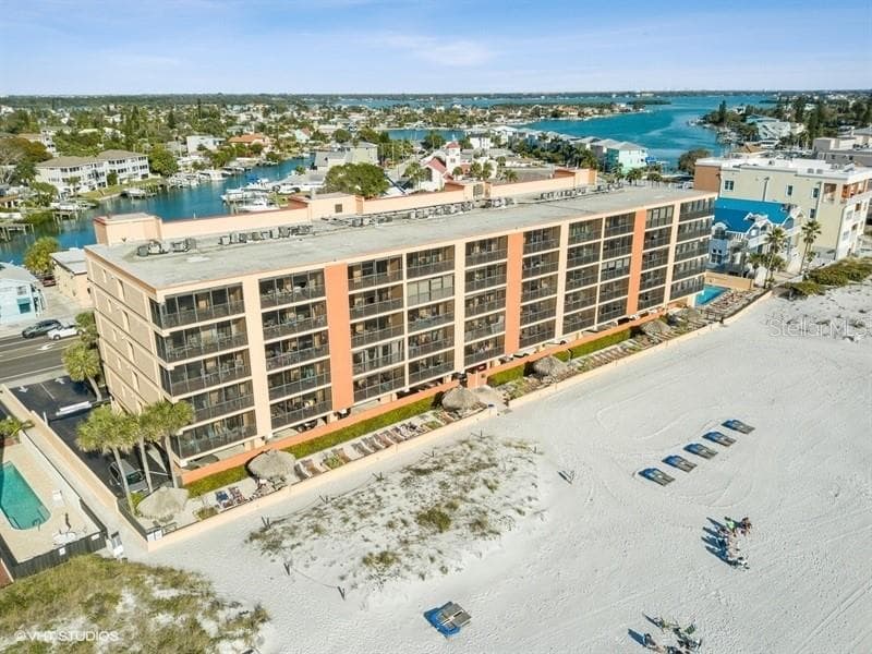 13720 GULF BOULEVARD UNIT 402 MADEIRA BEACH, FL 33708