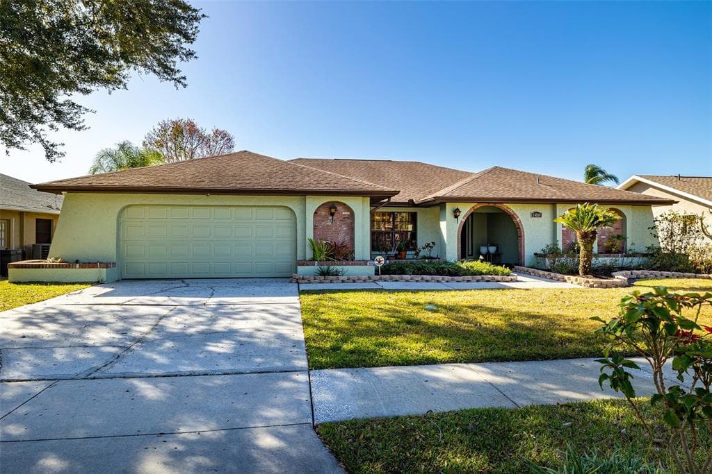 14169 FENNSBURY DRIVE