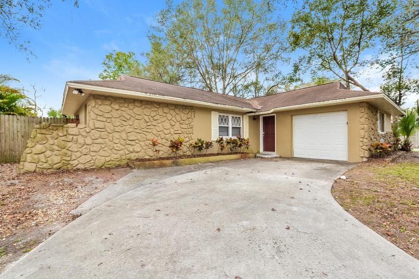 608 PHEASANT AVENUE LONGWOOD, FL 32750
