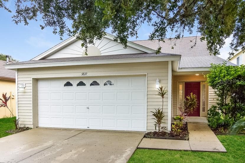 5822 WRENWATER DRIVE LITHIA, FL 33547