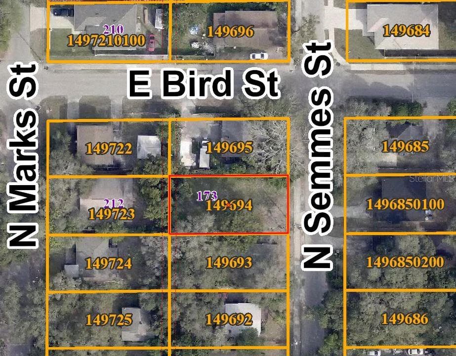 8118 N SEMMES STREET TAMPA, FL 33604