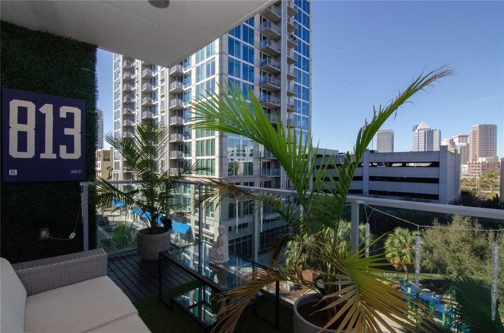 111 N 12TH STREET UNIT 1503 TAMPA, FL 33602