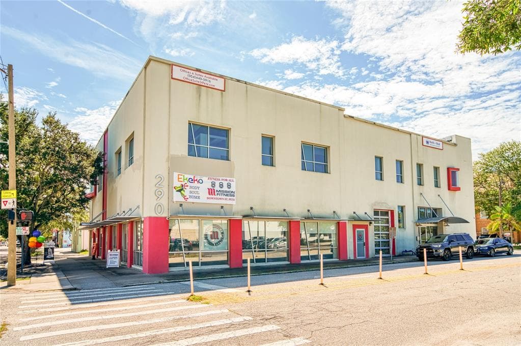 290 DR MARTIN LUTHER KING JR STREET N ST PETERSBURG, FL 33705
