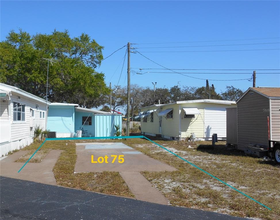 7801 34TH AVENUE N UNIT 75 ST PETERSBURG, FL 33710