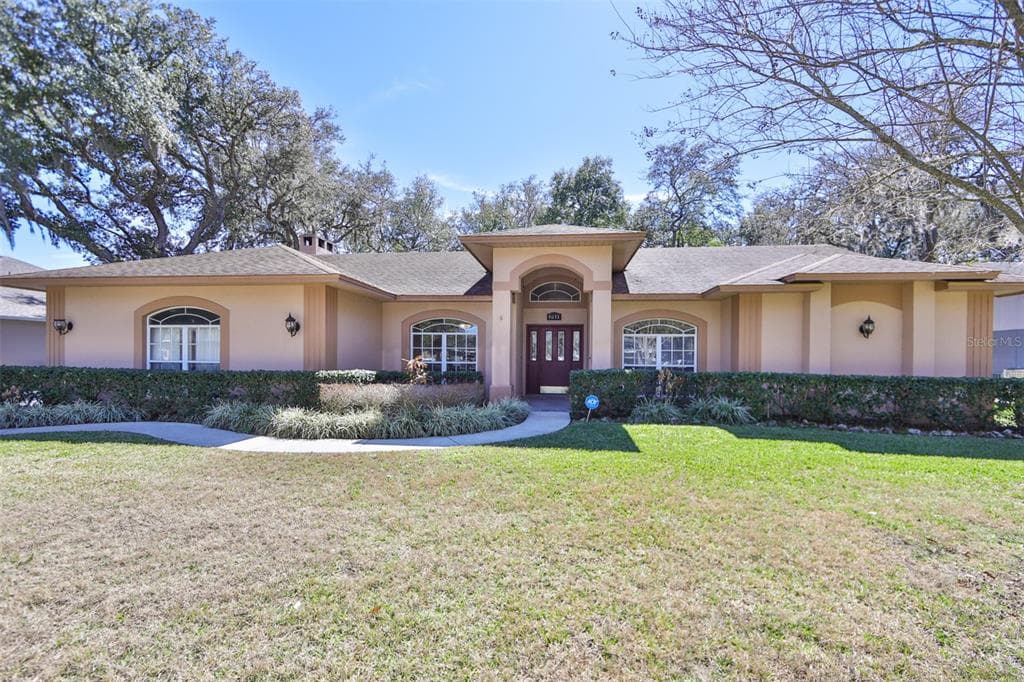 1611 SHERWOOD LAKES BOULEVARD LAKELAND, FL 33809