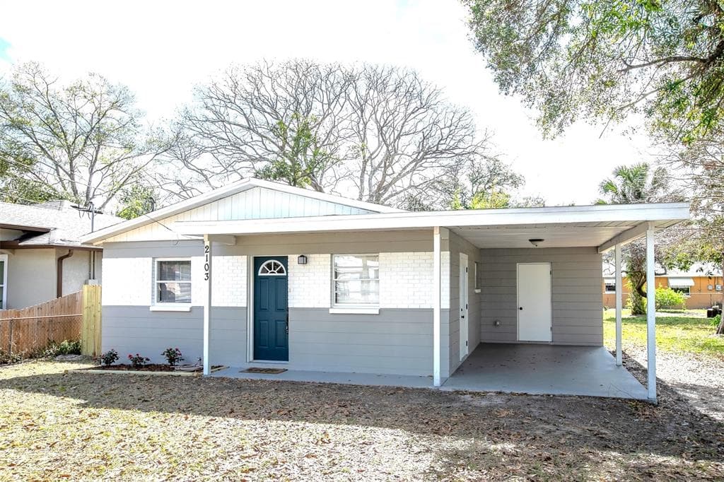 2103 E ANNONA AVENUE TAMPA, FL 33612