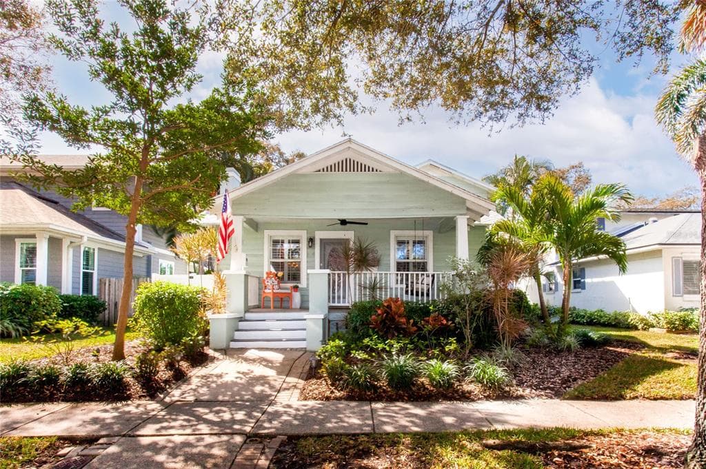 180 21ST AVENUE N ST PETERSBURG, FL 33704