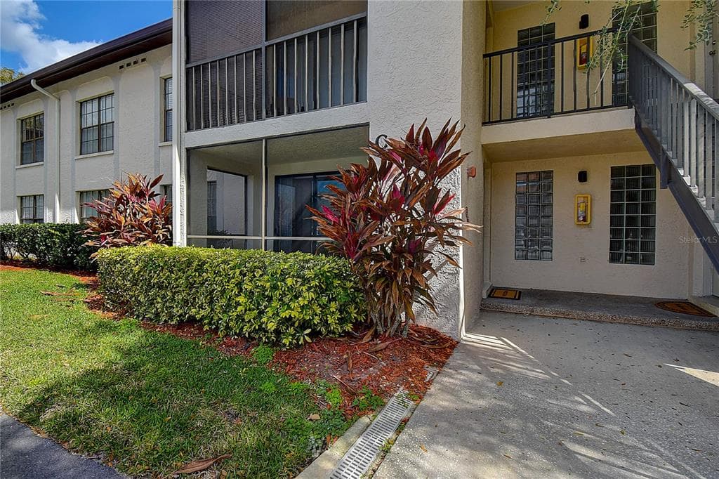 3389 CRYSTAL COURT E UNIT C PALM HARBOR, FL 34685