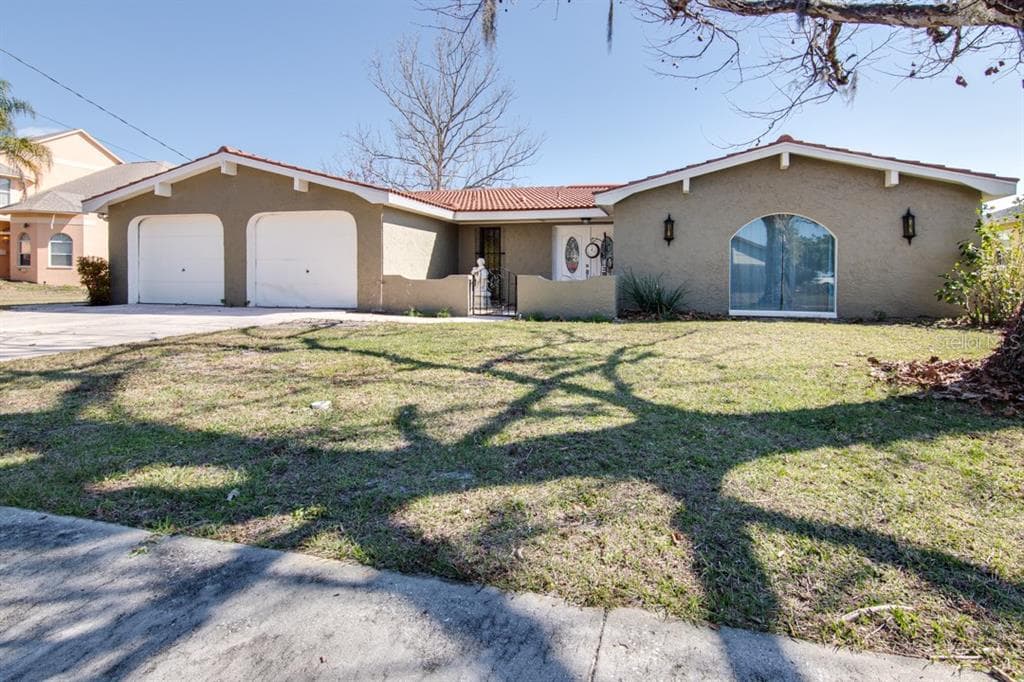 1416 FLOTILLA DRIVE HOLIDAY, FL 34690