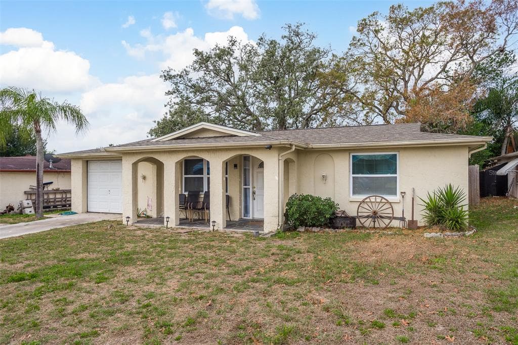 9515 GRAY FOX LANE PORT RICHEY, FL 34668