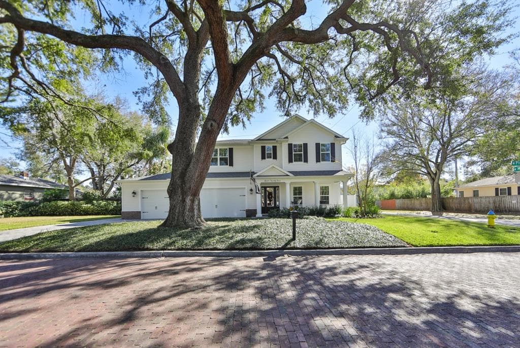 724 W PLYMOUTH STREET TAMPA, FL 33603