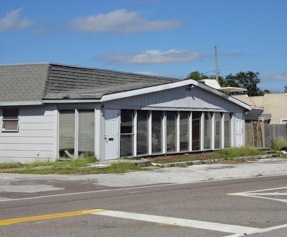 1738 N FORT HARRISON AVENUE CLEARWATER, FL 33755