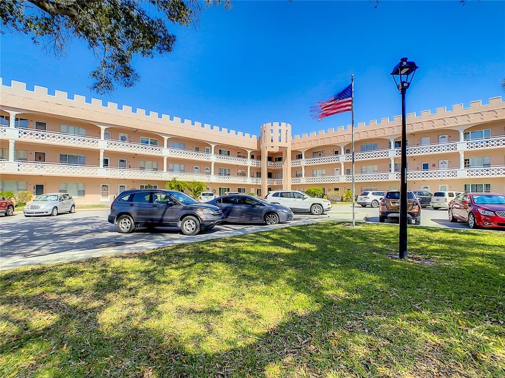 2458 COLUMBIA DRIVE UNIT 18 CLEARWATER, FL 33763
