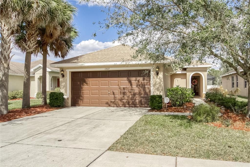 17427 CHELSEA DOWNS CIRCLE LITHIA, FL 33547