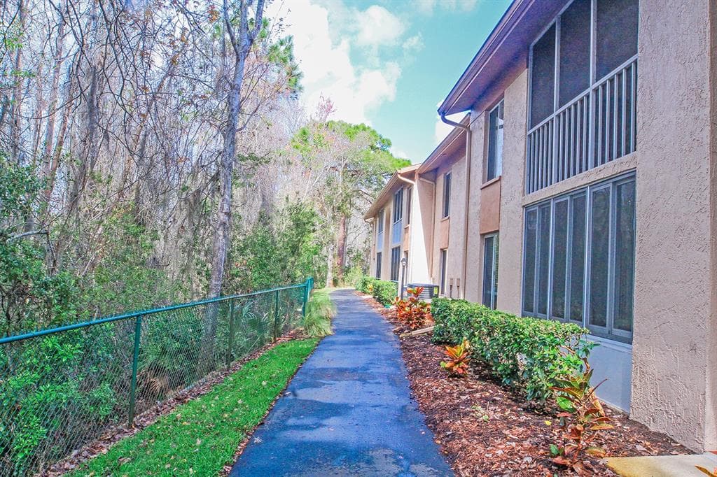 12211 FOX CHASE DRIVE UNIT F1 HUDSON, FL 34669