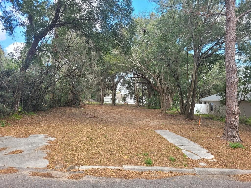 37409 HOWARD AVENUE DADE CITY, FL 33525
