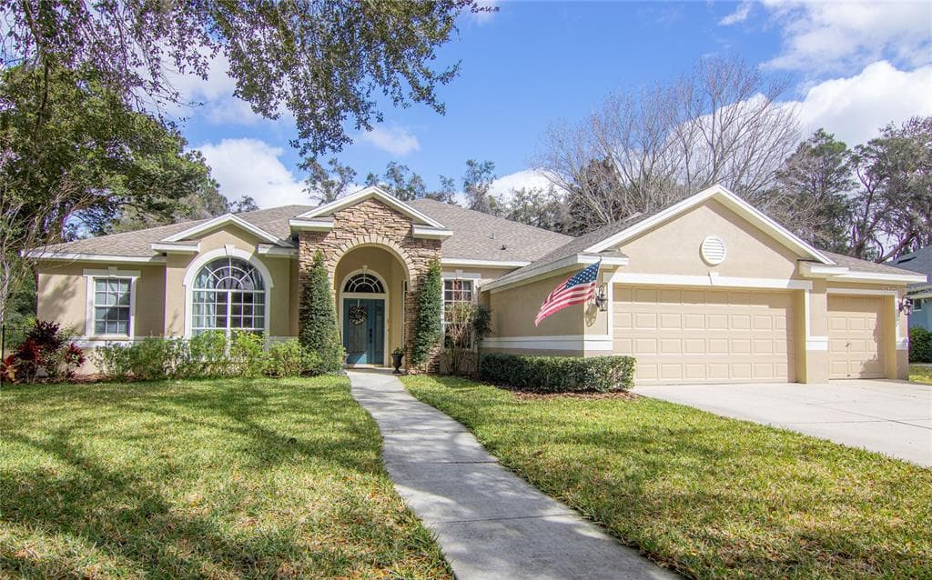 15216 KESTRELRISE DRIVE LITHIA, FL 33547