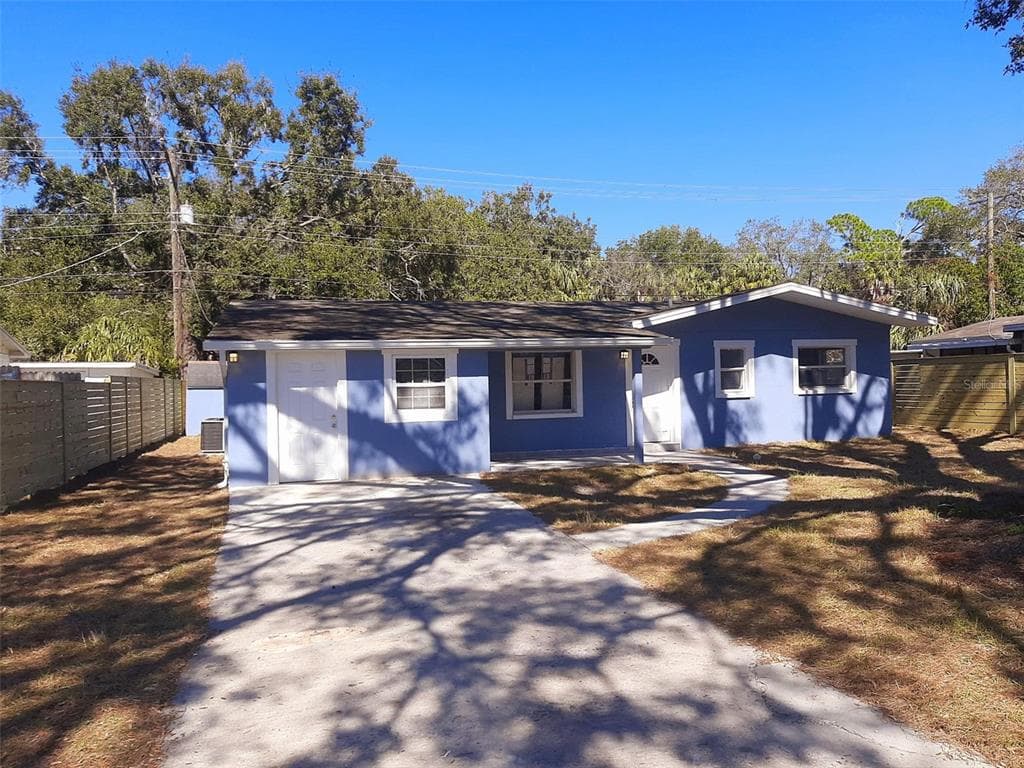6913 DIMARCO ROAD TAMPA, FL 33634