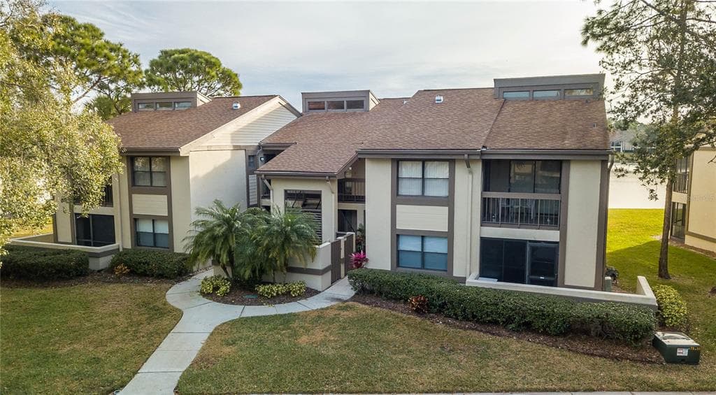 333 WOODLAKE WYNDE UNIT 333 OLDSMAR, FL 34677