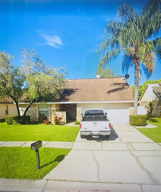 8746 OSAGE DRIVE TAMPA, FL 33634