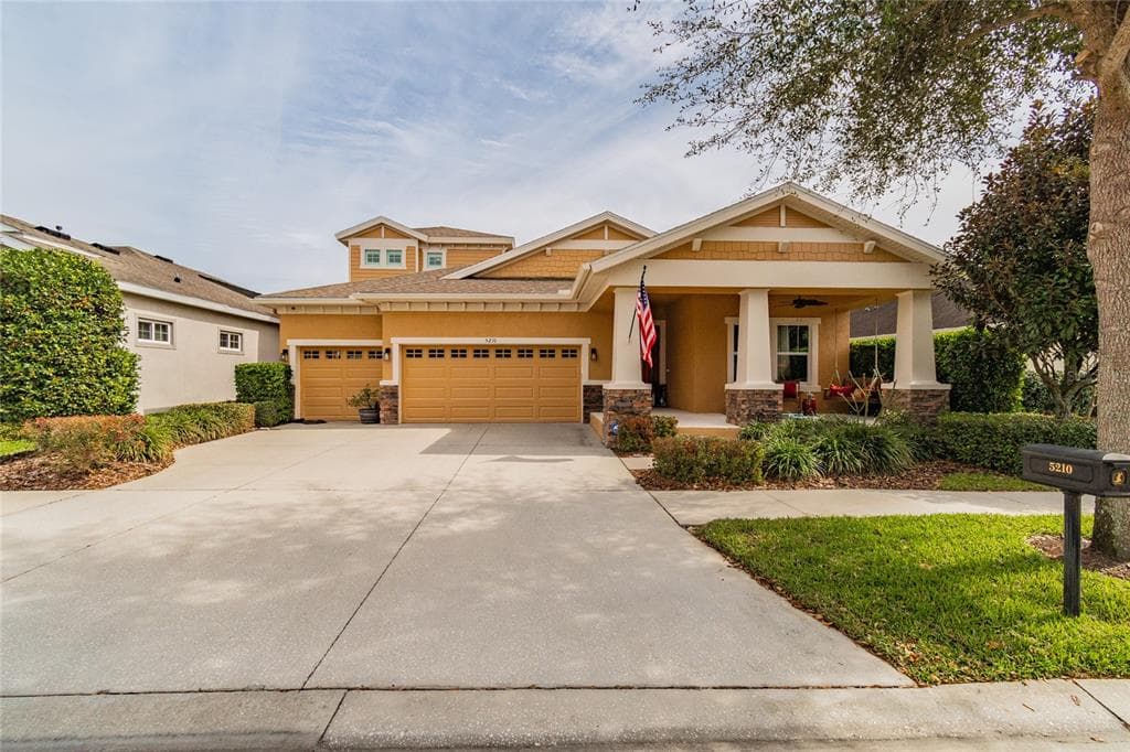 5210 ROSEFINCH PLACE LITHIA, FL 33547