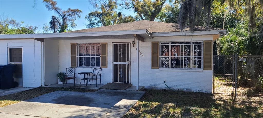 2605 E IDA STREET TAMPA, FL 33610