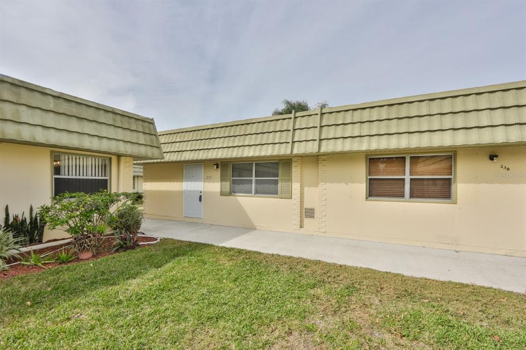 102 CAMBRIDGE TRAIL UNIT 237