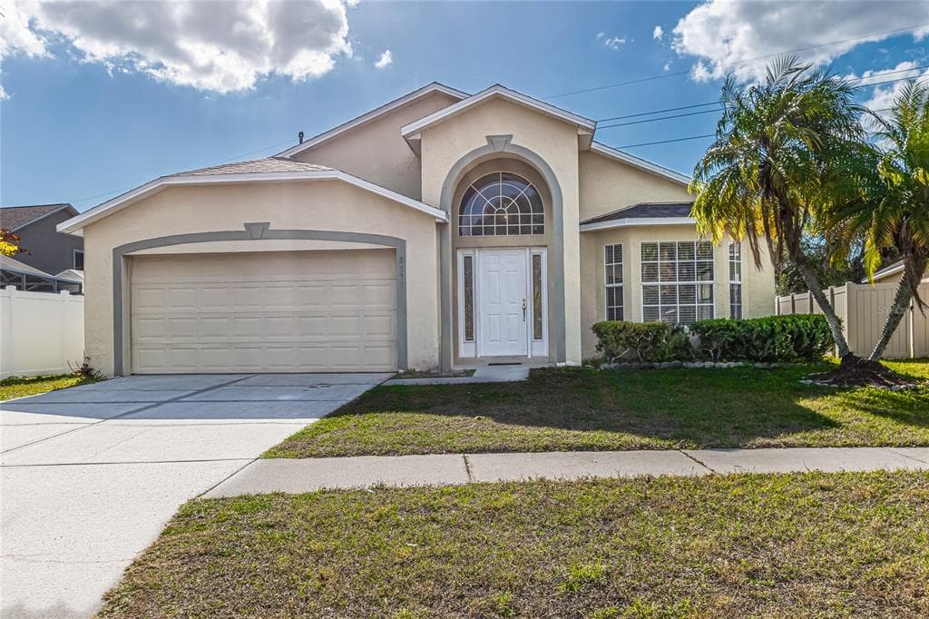 8539 HEYWARD ROAD TAMPA, FL 33635