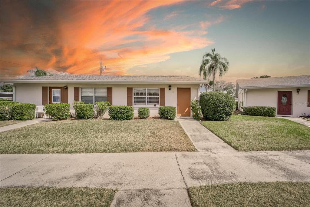 402 DORCHESTER PLACE UNIT 39 SUN CITY CENTER, FL 33573