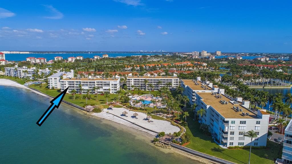 6001 BAHIA DEL MAR CIRCLE UNIT 431 ST PETERSBURG, FL 33715