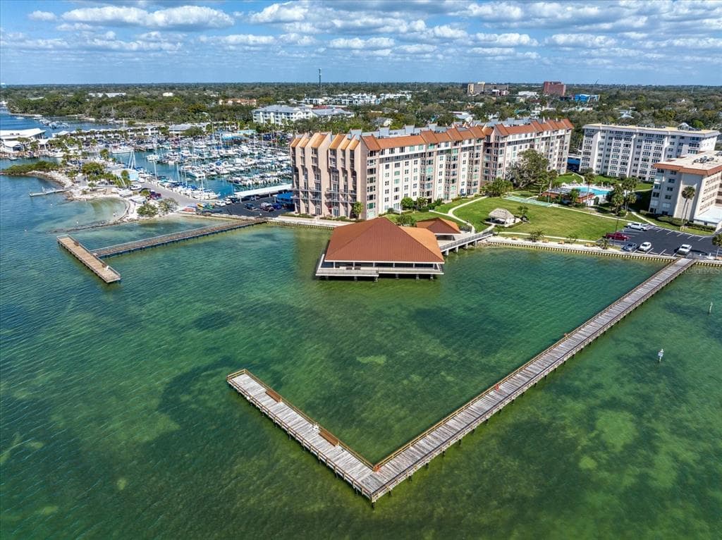 620 EDGEWATER DRIVE UNIT 204 DUNEDIN, FL 34698