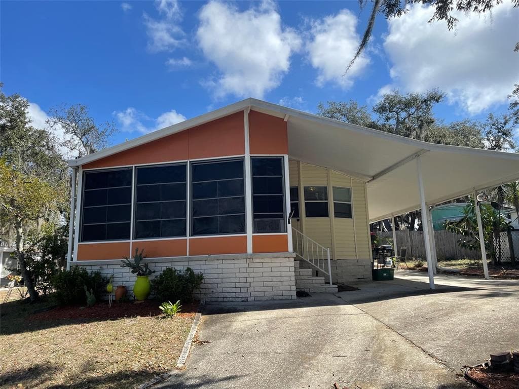 816 ELKAN DRIVE TARPON SPRINGS, FL 34689
