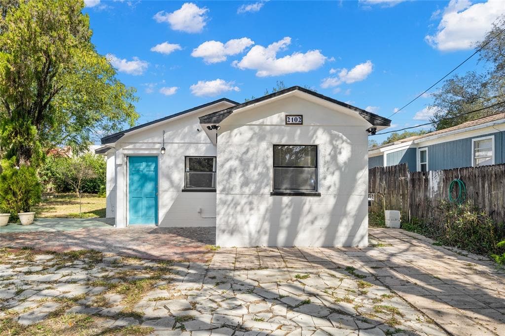 2102 E NEDRO ROAD TAMPA, FL 33604