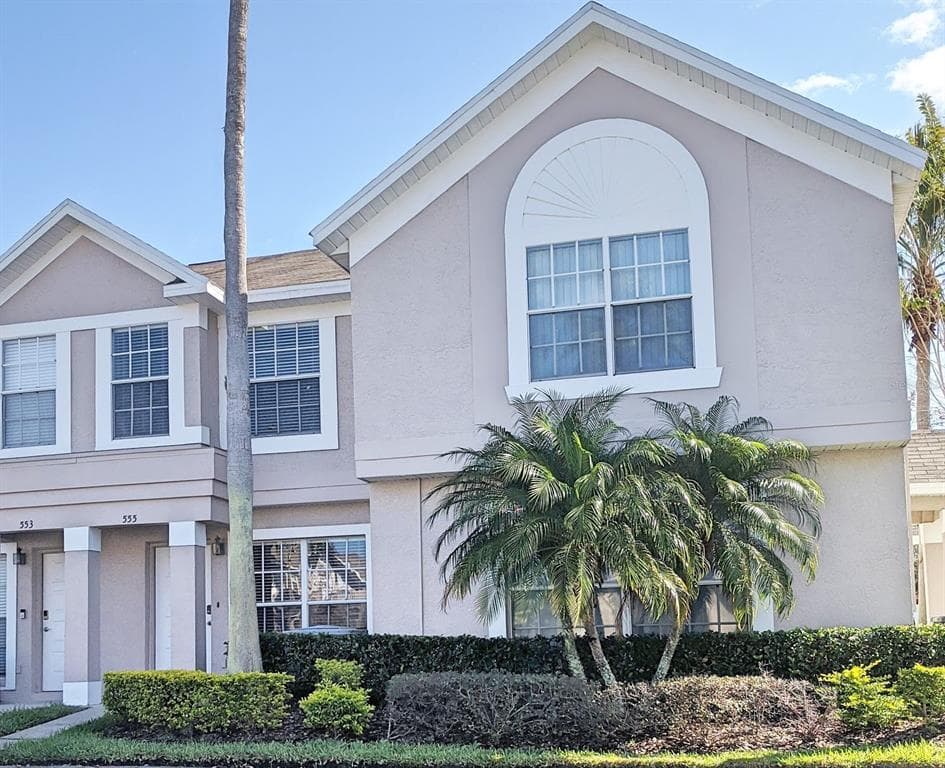 555 KENSINGTON LAKE CIRCLE BRANDON, FL 33511
