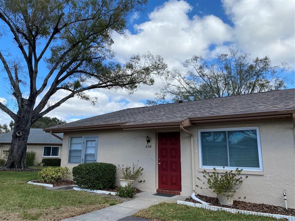 2214 GREENHAVEN DRIVE UNIT 2214 SUN CITY CENTER, FL 33573