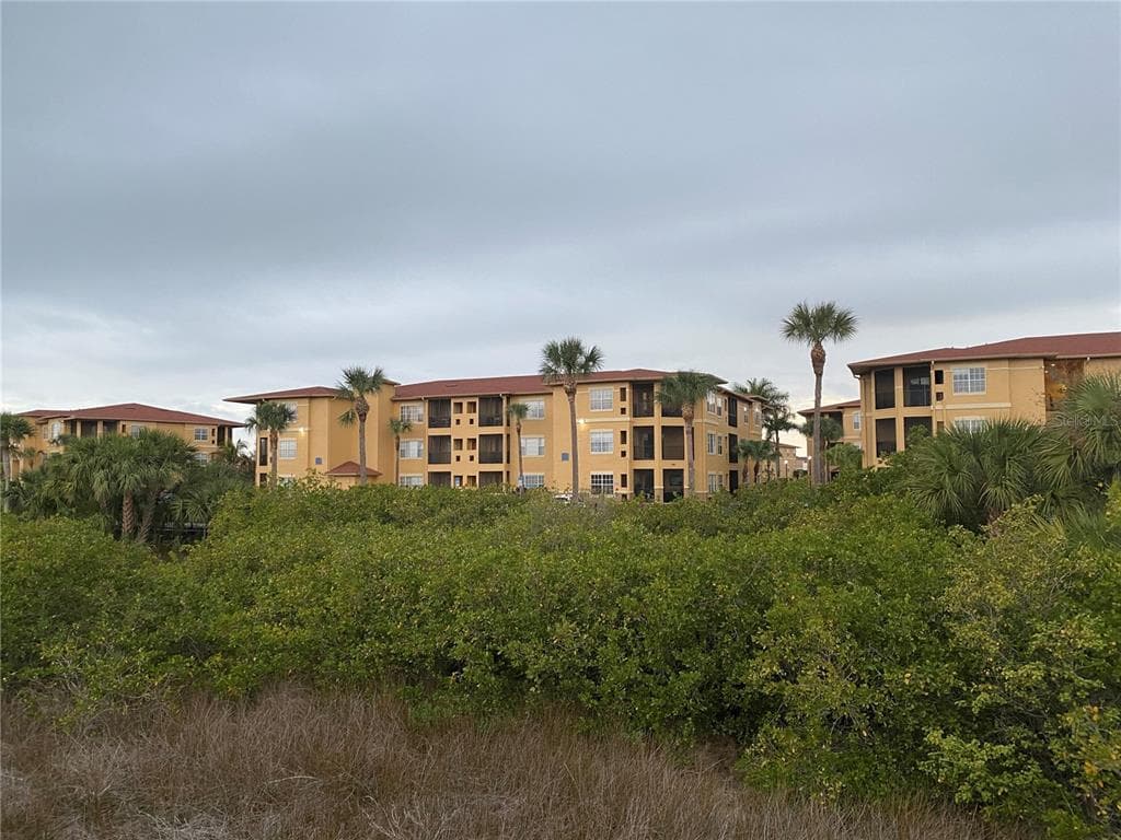 4305 BAYSIDE VILLAGE DRIVE UNIT 303 TAMPA, FL 33615