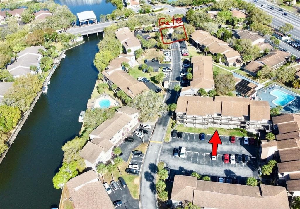 6308 NEWTOWN CIRCLE UNIT 8A3 TAMPA, FL 33615