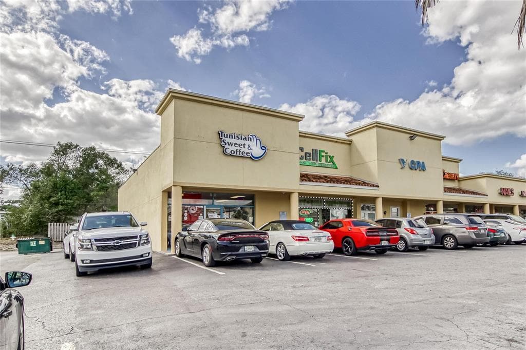 8894 56TH STREET N TEMPLE TERRACE, FL 33617