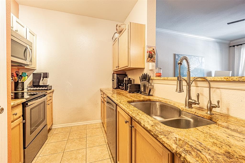 5000 CULBREATH KEY WAY UNIT 1210 TAMPA, FL 33611