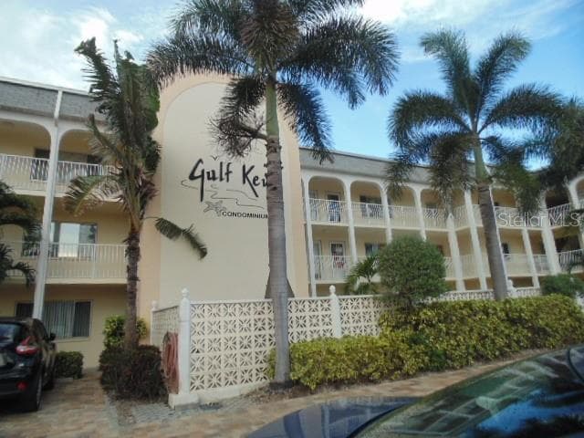 3575 GULF BOULEVARD UNIT 105 ST PETE BEACH, FL 33706