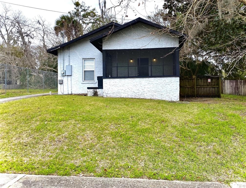 829 NE 8TH AVENUE OCALA, FL 34470