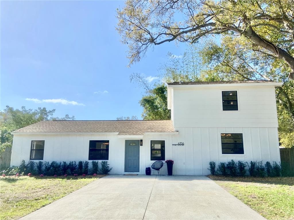 4706 W BAY VISTA AVENUE TAMPA, FL 33611